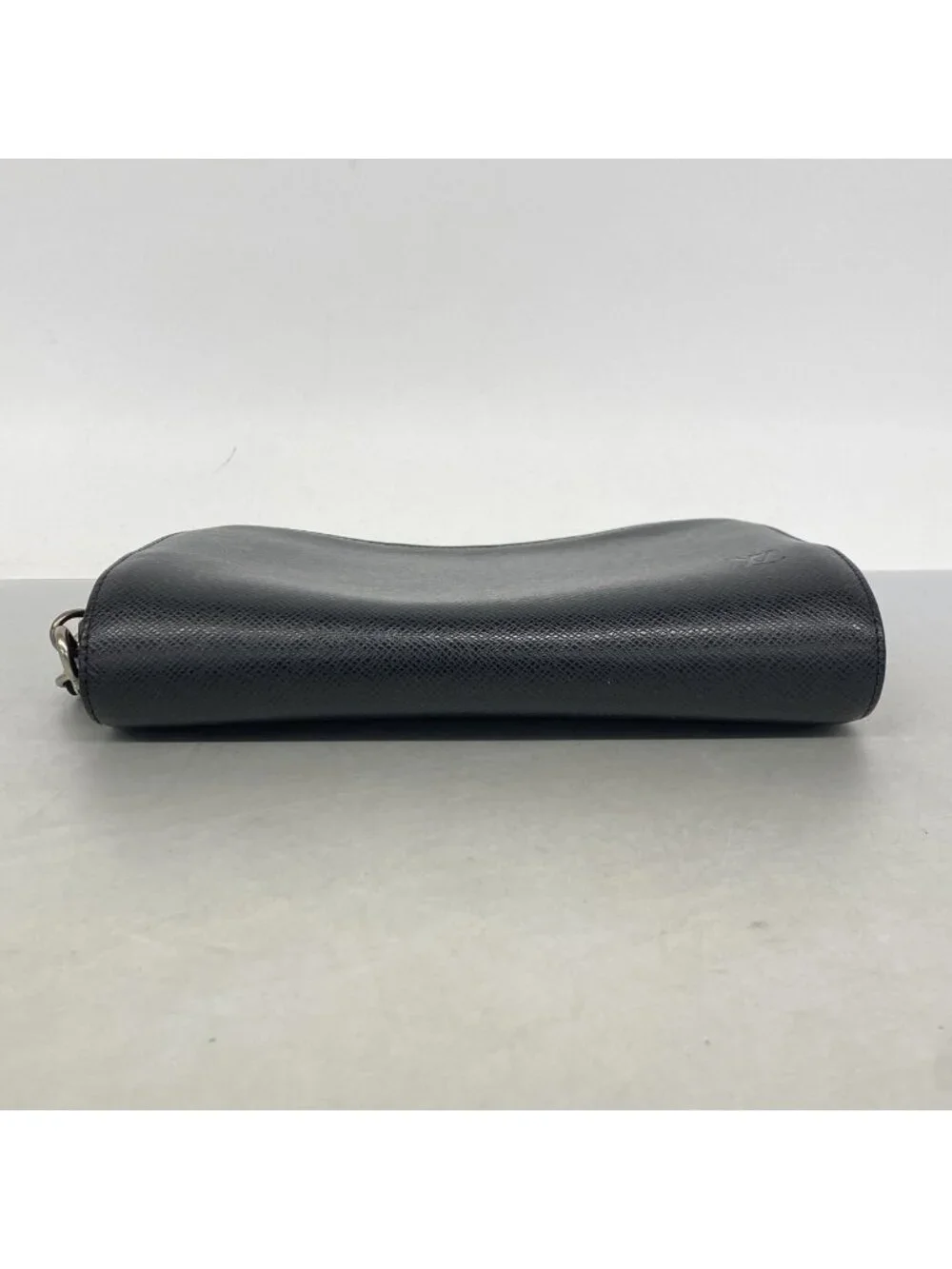 Louis Vuitton Clutch Taiga Baikal Ardoise